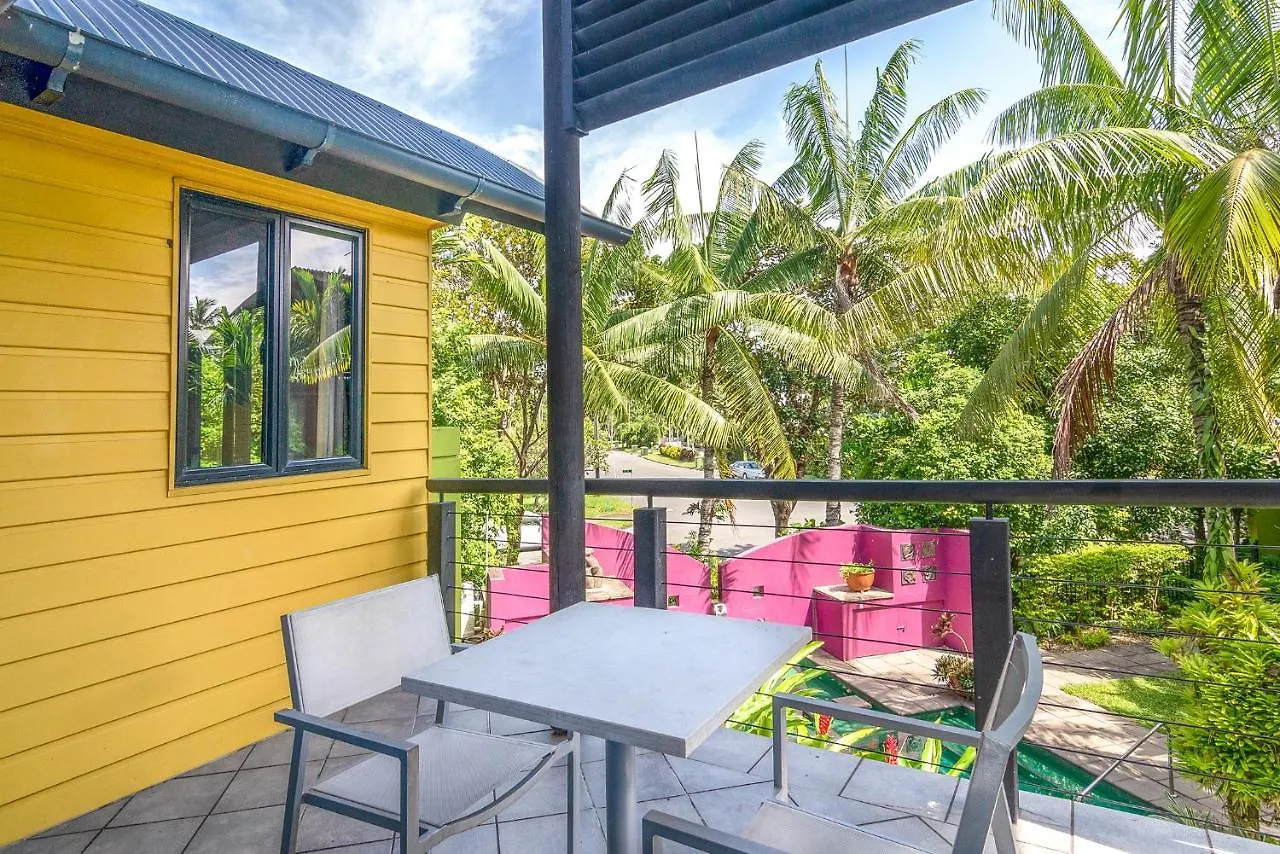 Lägenhetshotell Dreamcatcher Beach-Side Apartments Port Douglas